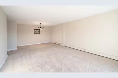 1321 S Finley Road #419, Lombard, IL 60148 - Photo 7
