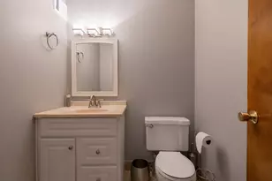 1321 S Finley Rd, Lombard, IL 60148 - Photo 17