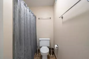 1321 S Finley Rd, Lombard, IL 60148 - Photo 23