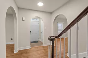 412 W 9th St, Sterling, IL 61081 - Photo 5