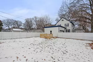 412 W 9th St, Sterling, IL 61081 - Photo 39