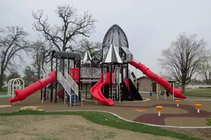 5825 W 103rd St, Oak Lawn, IL 60453 - Photo 9