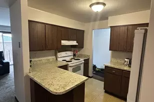 5825 W 103rd St, Oak Lawn, IL 60453 - Photo 3