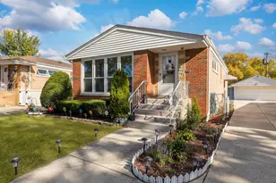 4856 Wick Dr, Oak Lawn, IL 60453 - Photo 1