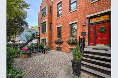 823 S Oakley Boulevard, Chicago, IL 60612 - Photo 1