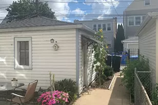 3013 N Hamlin Ave, Chicago, IL 60618 - Photo 3