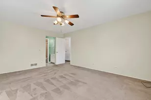 547 Woodmar Ln, Crystal Lake, IL 60014 - Photo 29