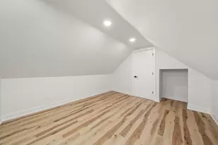 1040 W 34th Pl, Chicago, IL 60608 - Photo 19