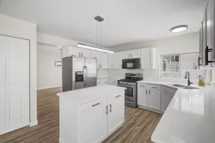 1661 Charlotte Cir, Naperville, IL 60564 - Photo 17