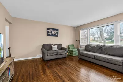 572 Glendale Avenue, Glen Ellyn, IL 60137 - Photo 3