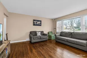 572 Glendale Ave, Glen Ellyn, IL 60137 - Photo 3