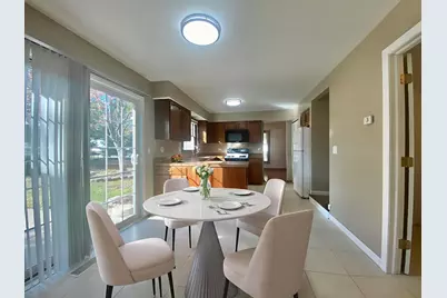 30 Wildwood Drive, Roselle, IL 60172 - Photo 5