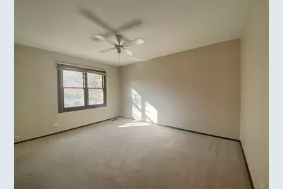 30 Wildwood Drive, Roselle, IL 60172 - Photo 13