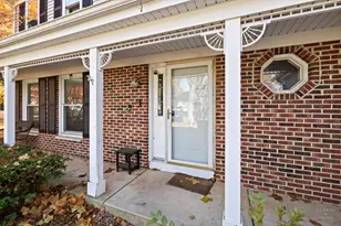 56 Huntcliff Ct, Fox River Grove, IL 60021 - Photo 3