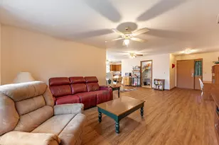 1219 W 6th St, Belvidere, IL 61008 - Photo 7