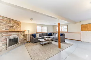 [Address not provided], Evergreen Park, IL 60805 - Photo 13