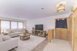 [Address not provided], Evergreen Park, IL 60805 - Photo 3