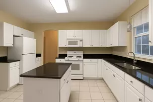 21546 Victory Lake Way, Crest Hill, IL 60403 - Photo 5