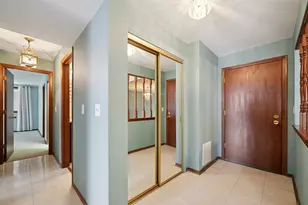 1S150 Spring Rd, Oakbrook Terrace, IL 60181 - Photo 19