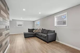 128 McCabe Dr, Streamwood, IL 60107 - Photo 15