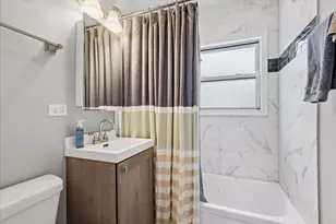 128 McCabe Dr, Streamwood, IL 60107 - Photo 13