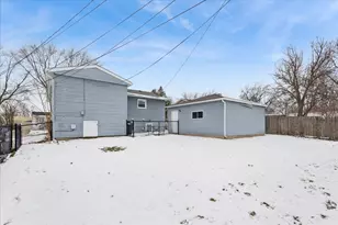 128 McCabe Dr, Streamwood, IL 60107 - Photo 19