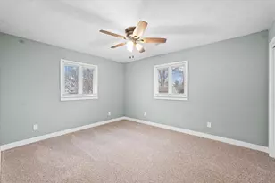 10 E Locust St, Ashmore, IL 61912 - Photo 15