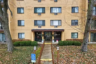 6670 S Brainard Ave, Countryside, IL 60525 - Photo 1