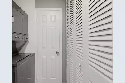 1330 E Kennedy Drive, Streamwood, IL 60107 - Photo 15