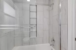 1330 E Kennedy Dr, Streamwood, IL 60107 - Photo 13