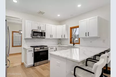 359 Gilbert Drive, Wood Dale, IL 60191 - Photo 5