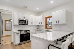 359 Gilbert Dr, Wood Dale, IL 60191 - Photo 5