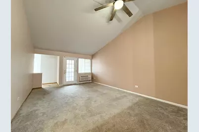 2219 Silverstone Drive #2219, Carpentersville, IL 60110 - Photo 7