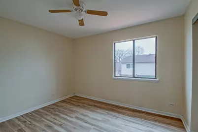 2019 Williamsburg Drive, Streamwood, IL 60107 - Photo 9