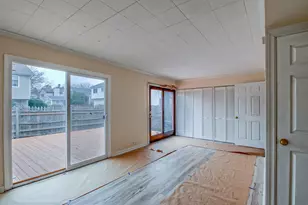 2019 Williamsburg Dr, Streamwood, IL 60107 - Photo 15