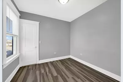 1915 Vermont Street, Blue Island, IL 60406 - Photo 11