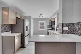 10626 S Lowe Ave, Chicago, IL 60628 - Photo 5