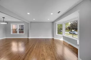 10626 S Lowe Ave, Chicago, IL 60628 - Photo 9