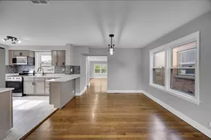 10626 S Lowe Ave, Chicago, IL 60628 - Photo 7