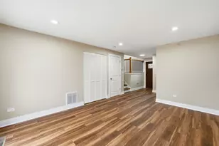 703 N Whitcomb Dr, Palatine, IL 60074 - Photo 7