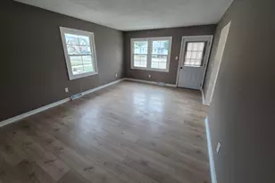 218 W 10th St, Streator, IL 61364 - Photo 5