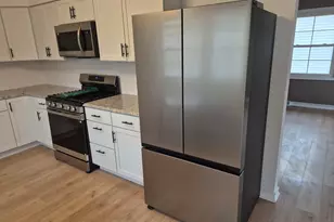 218 W 10th St, Streator, IL 61364 - Photo 17