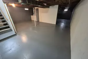 218 W 10th St, Streator, IL 61364 - Photo 23