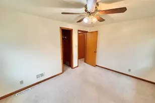 305 W Pershing St, Stillman Valley, IL 61084 - Photo 15