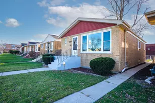 12618 S Justine St, Calumet Park, IL 60827 - Photo 1