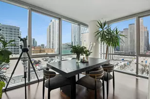 123 S Green St, Chicago, IL 60607 - Photo 5