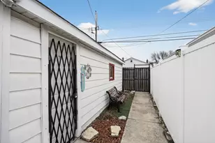 3446 W 74th St, Chicago, IL 60629 - Photo 27