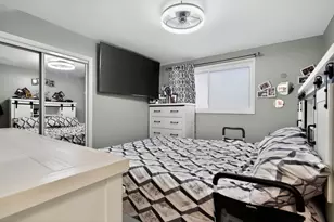 3446 W 74th St, Chicago, IL 60629 - Photo 11