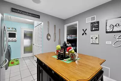 3446 W 74th Street, Chicago, IL 60629 - Photo 9