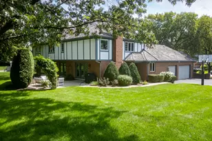 5 Regent Ct, Burr Ridge, IL 60527 - Photo 43